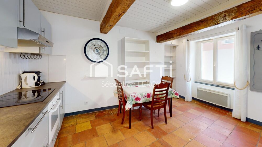 Maison de ville T3 de 50 m², location meublée.