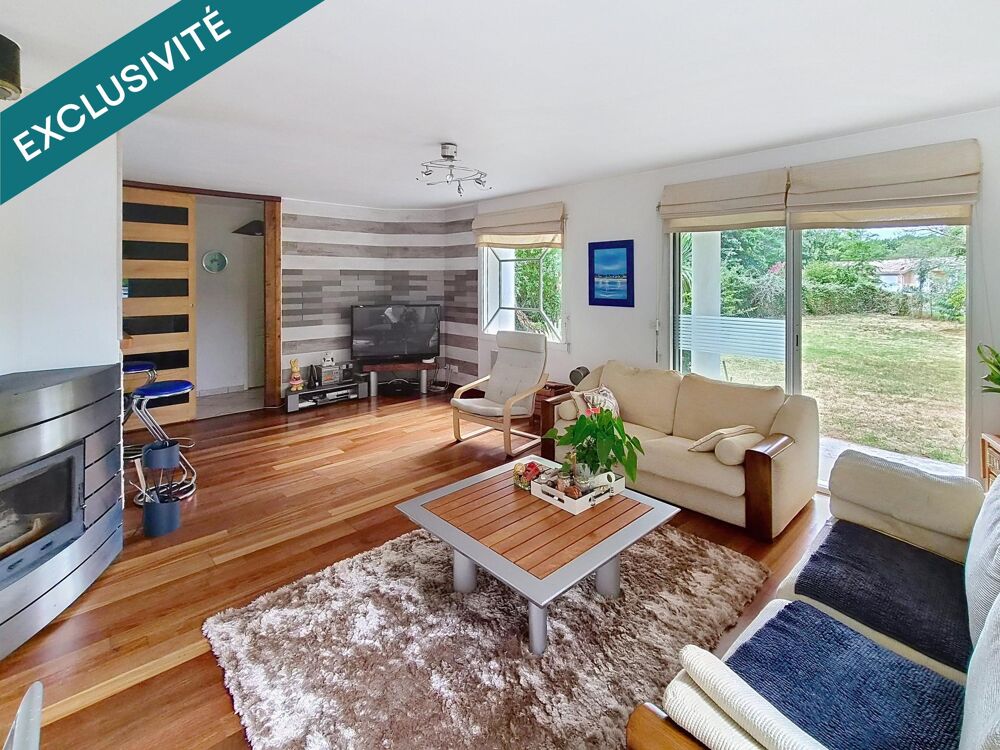 Maison avec piscine et double garage