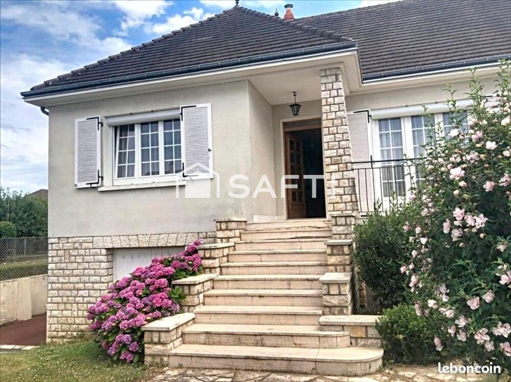Maison 7 pièces de 229 m²