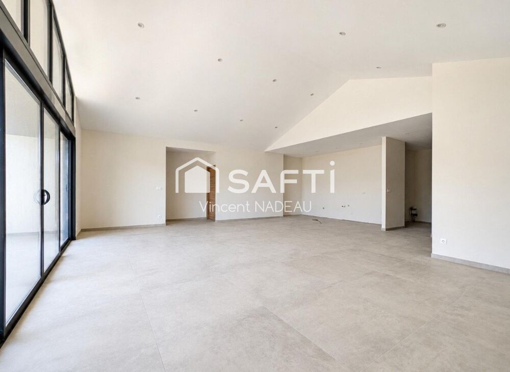 Maison neuve - 7 pièces - 180 m²