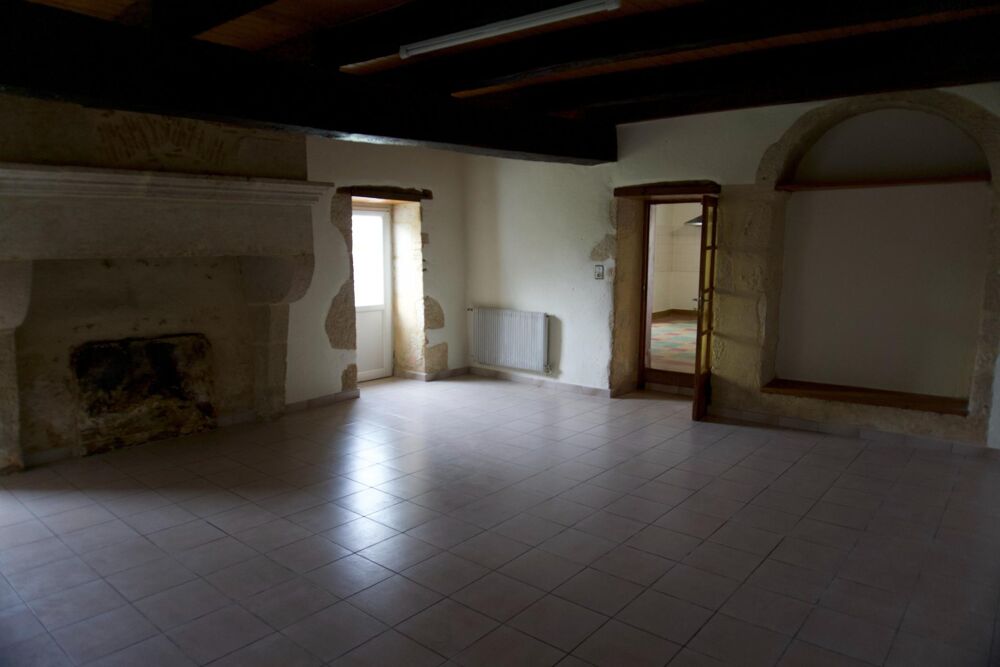 Charmante maison de 103 m2 4 pièces 2 chambres avec jardin de plus de 600 m2
