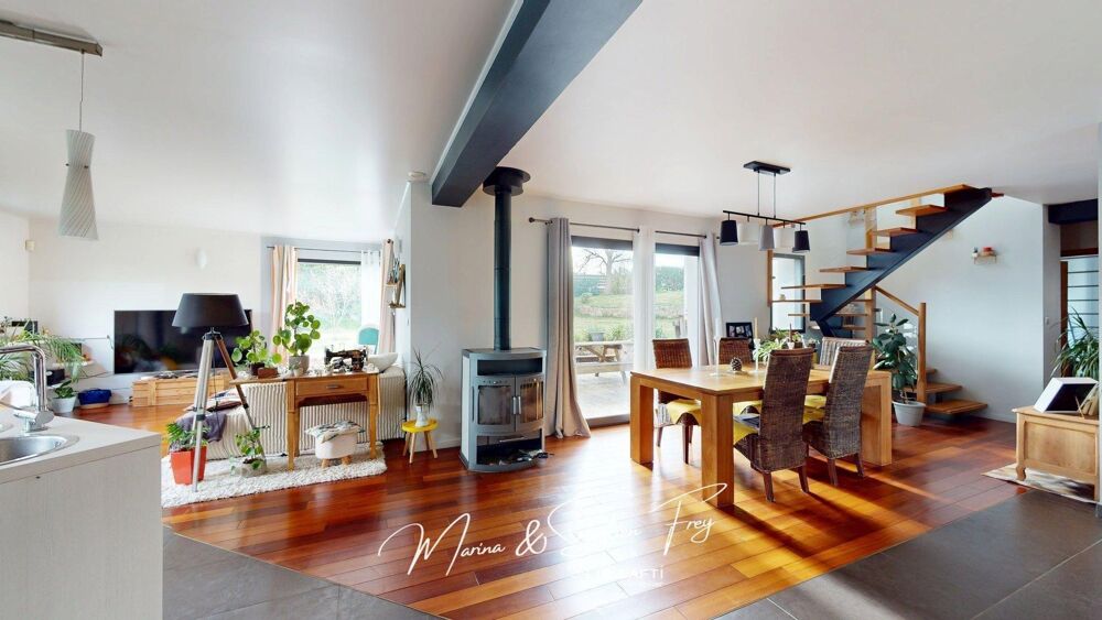 Maison contemporaine avec grand terrain