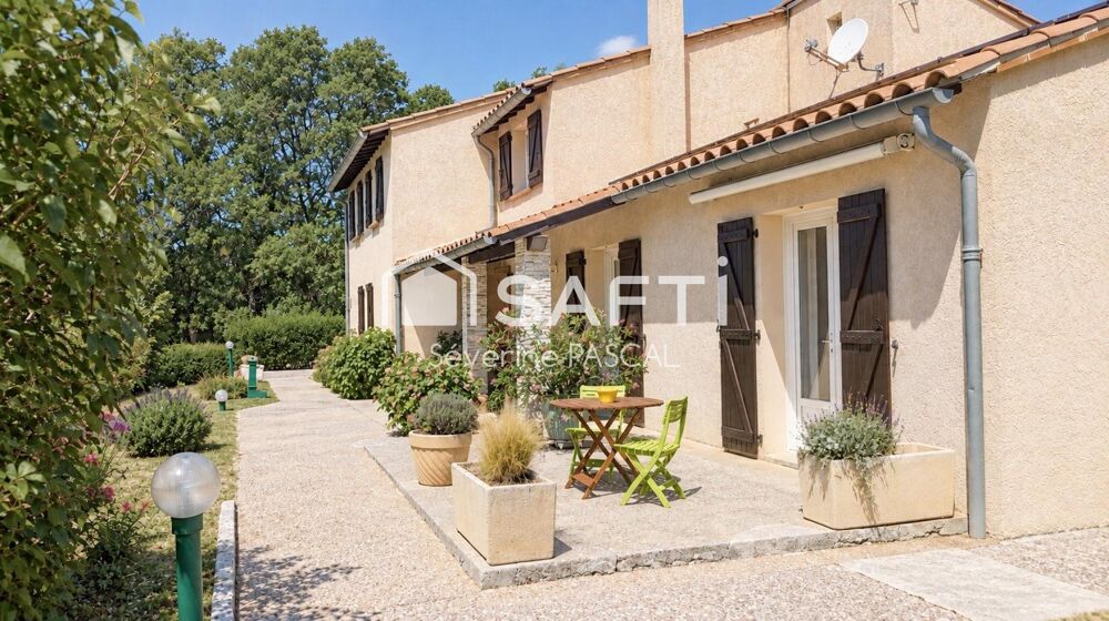 Grande maison familiale de 192m2 avec piscine, 6 chambres et 6152m2 de terrain