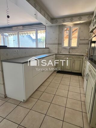  Maison à vendre 10 pièces 198 m²