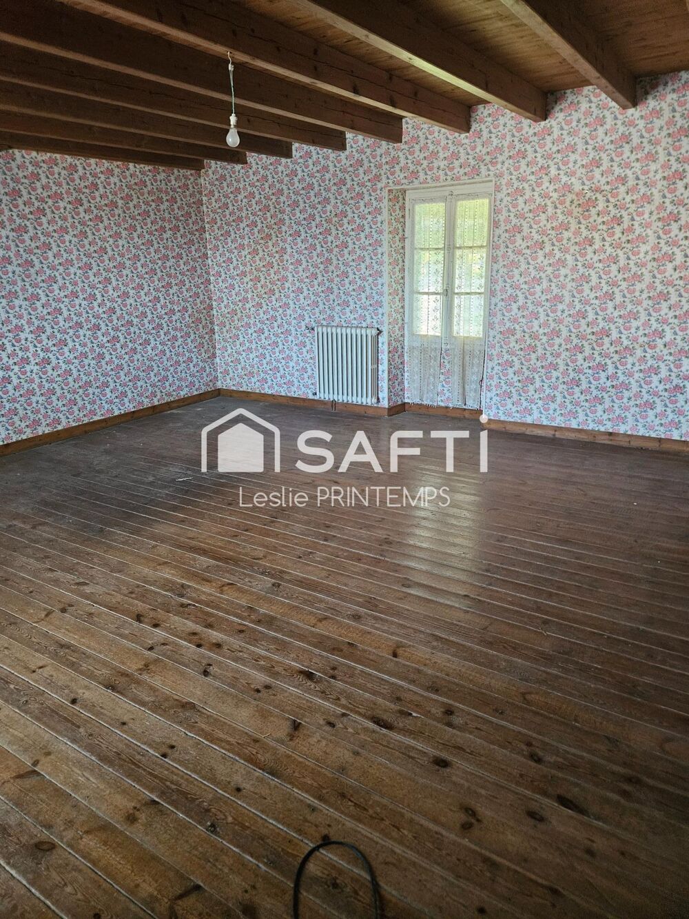 Maison ancienne en pierre avec beaux volumes et fort potentiel
