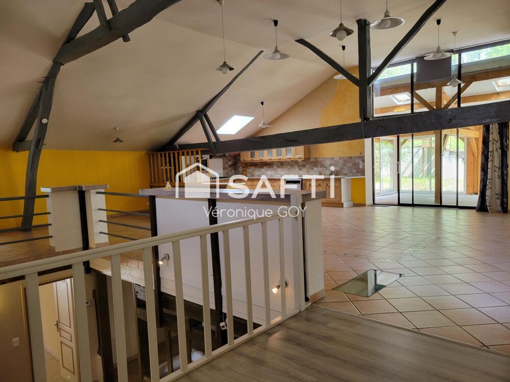 Maison rénovée spacieuse et lumineuse avec piscine