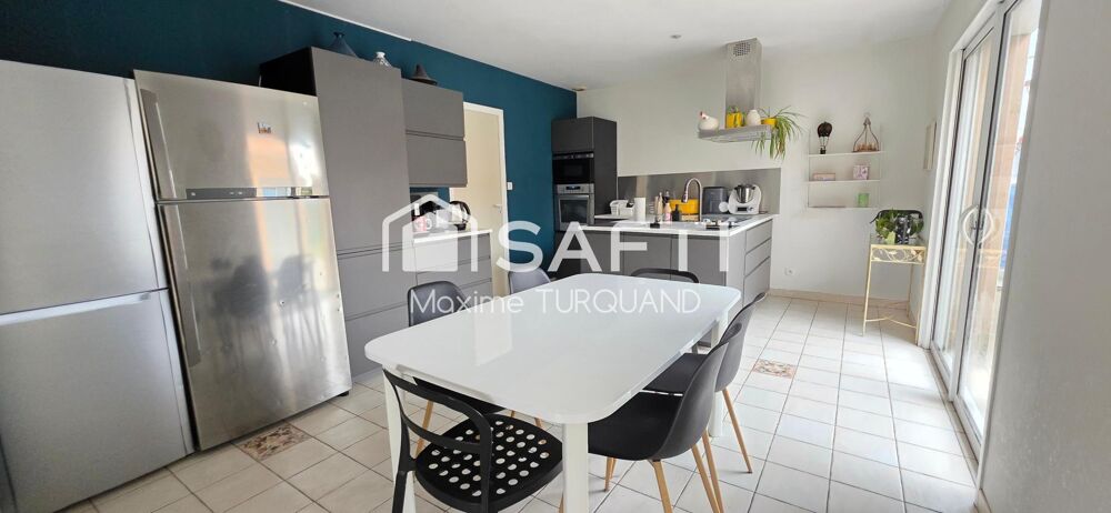 Pavillon plain-pied, 2007, 3 chambres, 1100m² de terrain + double garage.
