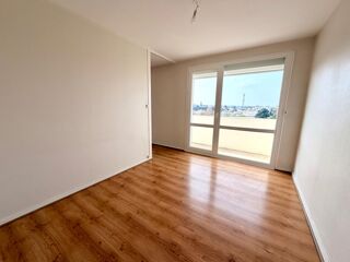  Appartement � vendre 5 pi�ces 77 m�