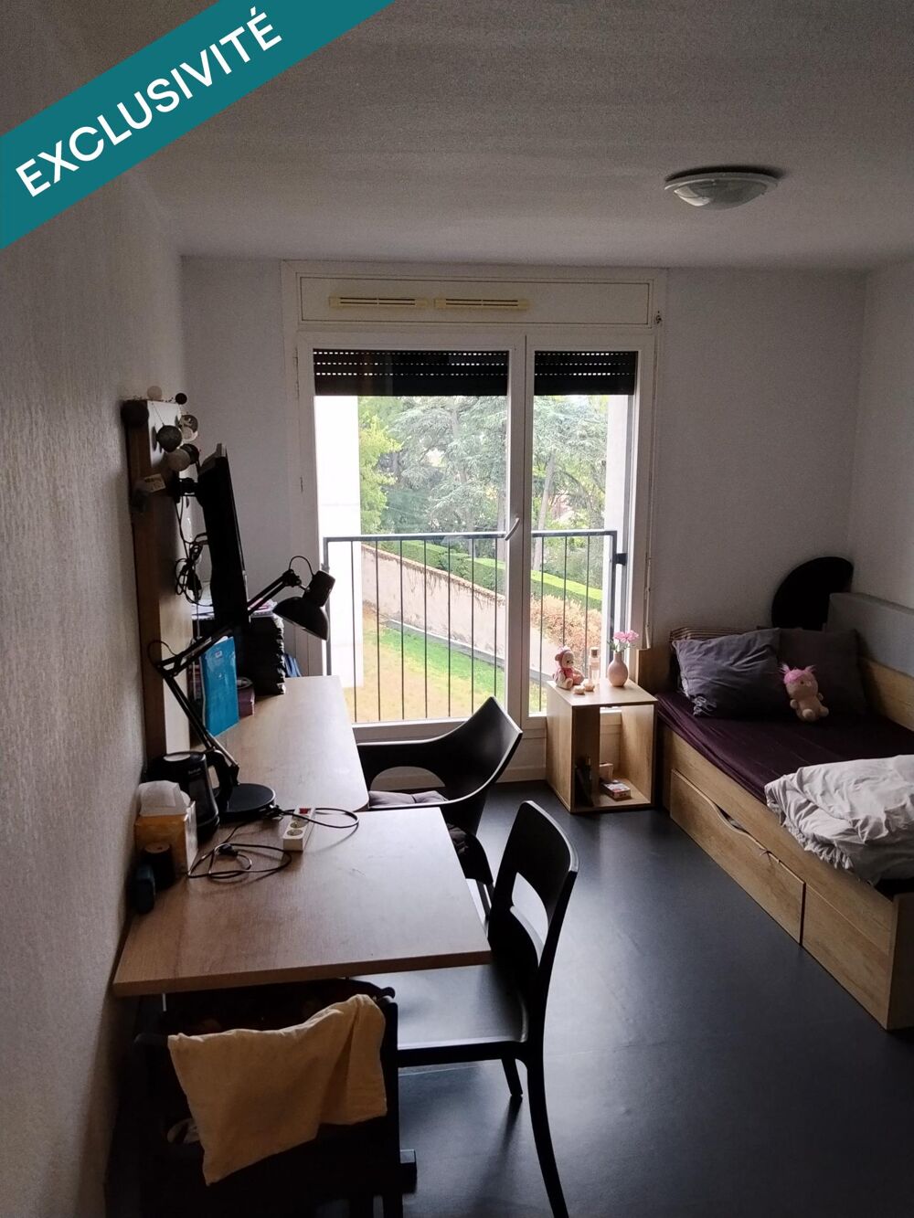 Appartement T1 19m carrée situé au plein hôpital Lyon sud pour étudiants en médecine géré par un gestionnaire loyer 1052€ par tr