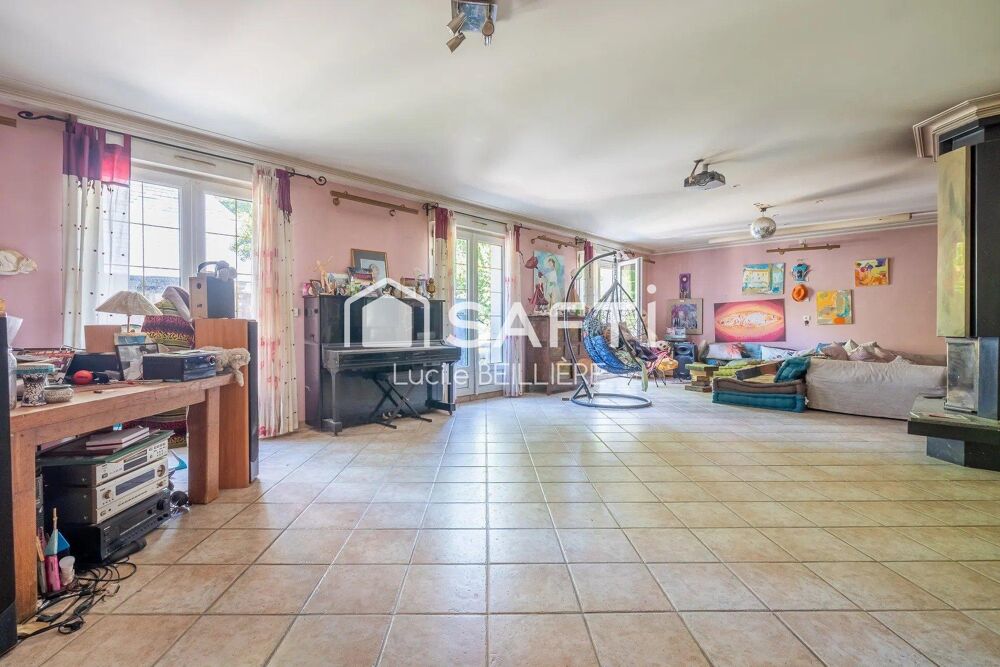 Vente Maison A GAGNY 93220 Maison de  202 m², 8 pièces, 5 chambres,  une cuisine fermée construite sur un terrain de 594m2 Gagny