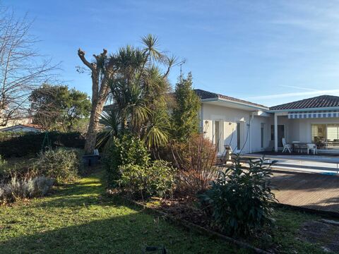   Villa familiale avec Piscine . Maison - 7 pi�ce(s) - 175 m�