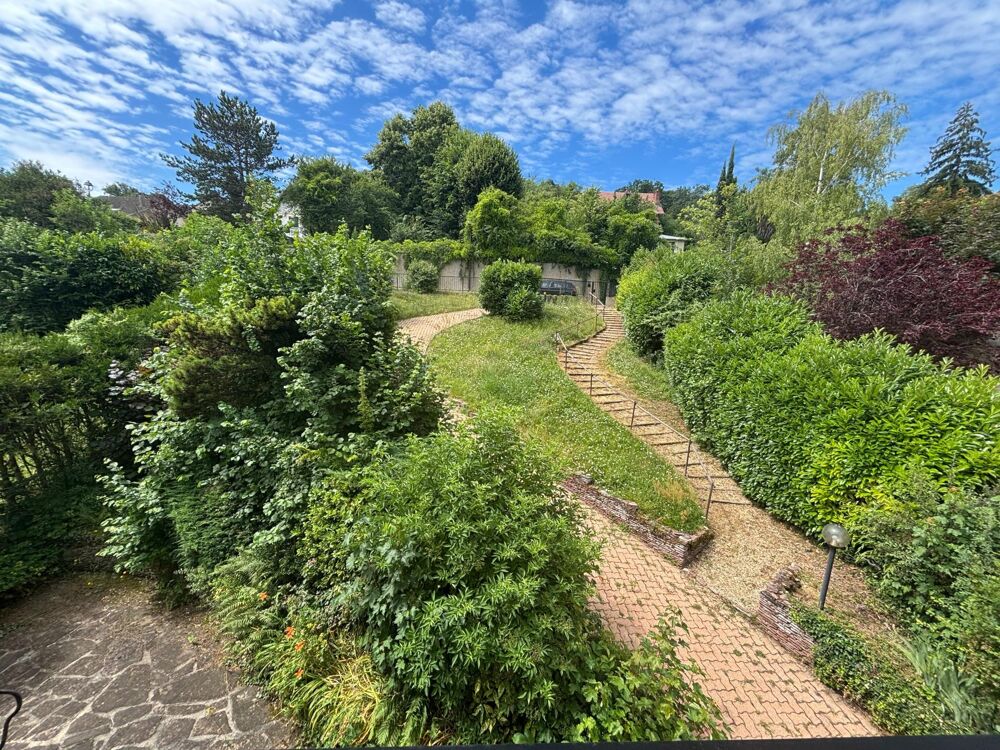 MAISON FAMILIALE AVEC GRAND JARDIN ET SOUS-SOL TOTAL