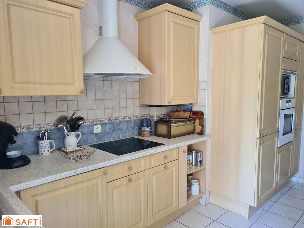 Tres beau T3 de 77m² avec balcon, cave et place parking fermée