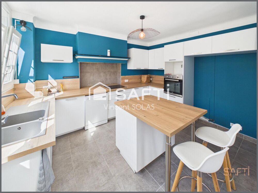 Vente Maison En EXCLUSIVITE  !  Maison Bourgeoise de 155 m² - 3 Chambres - Jardin - Garage - Centre Ville de ST HERMINE Sainte-hermine