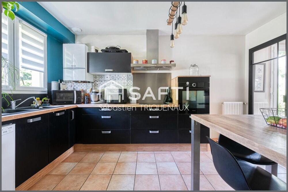 Vente Maison MAISON RENOVEE MONTREUIL JUIGNE, 4 CHAMBRES Montreuil-juigne