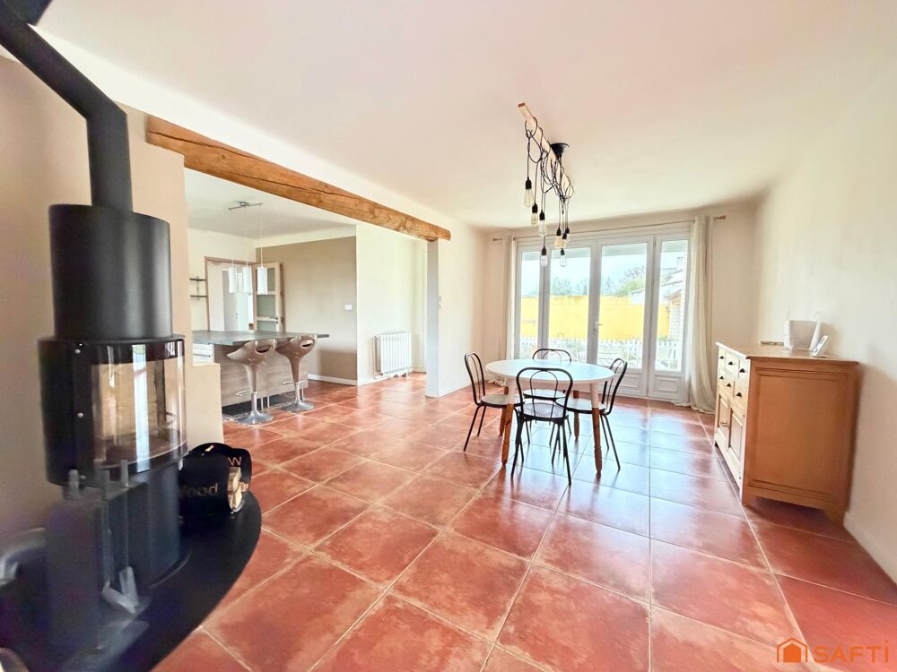 VILLA 190m2, 1400m2 terrain, 5 Chambres, Piscine!