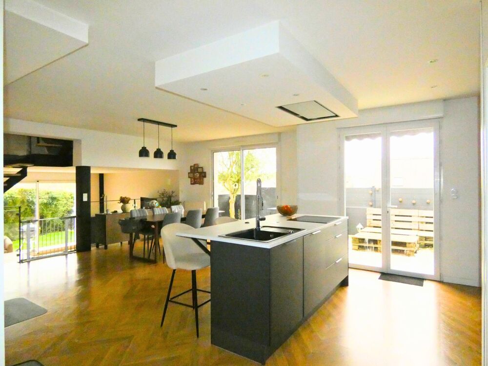 Maison 5 pièces 118 m² · à Laval · 118 m² · 230 000 €