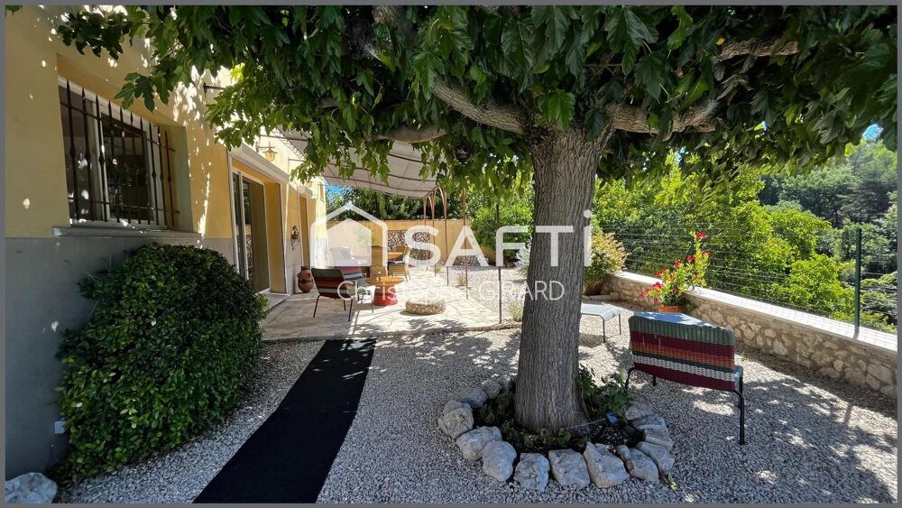 Vente Maison Maison de charme de 136 m² avec Piscine et Garage La bastide-des-jourdans