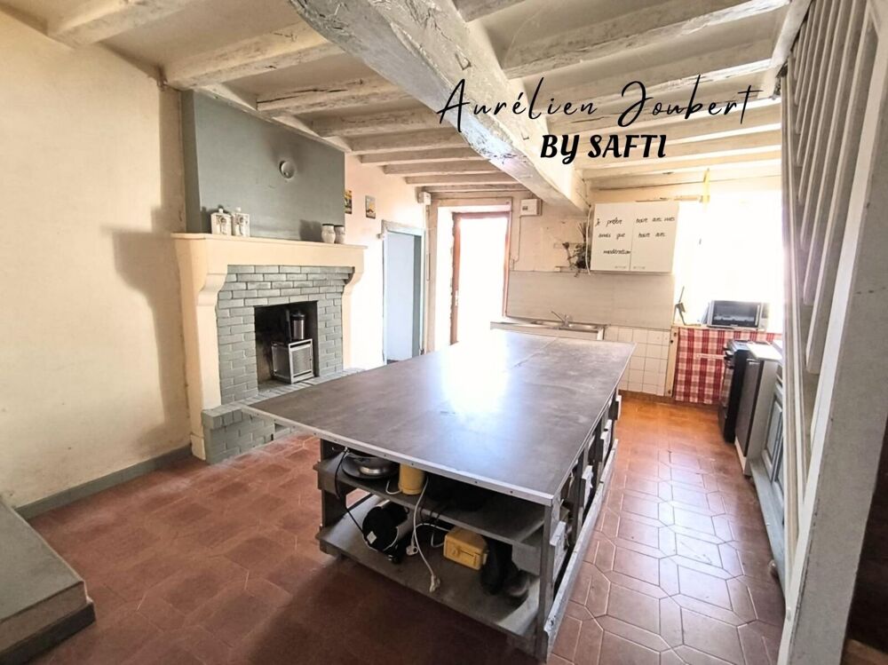 Maison à rénover Oulches avec jardin / dépendances