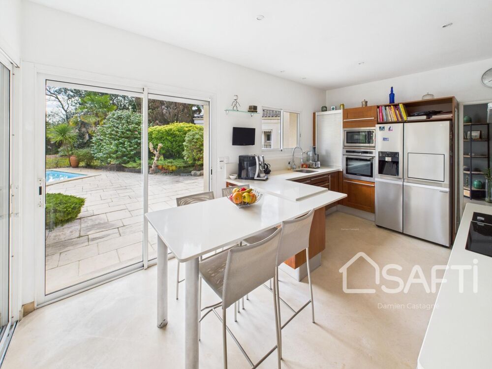 � vendre  Maison Saint-Jean-d'Illac (33127)