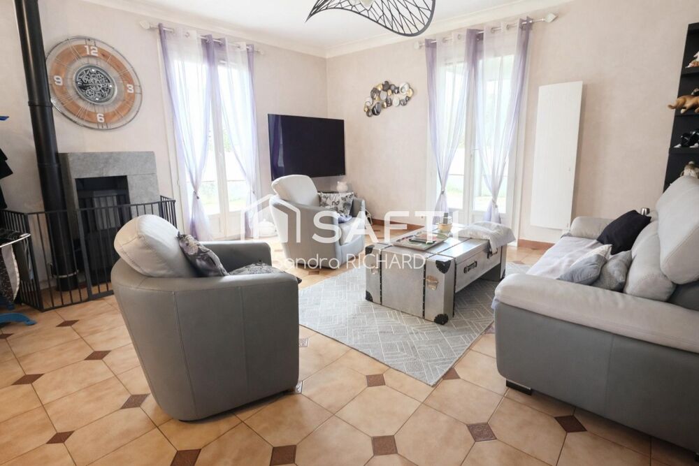 Plus de 140 m² habitables + Dépendances
