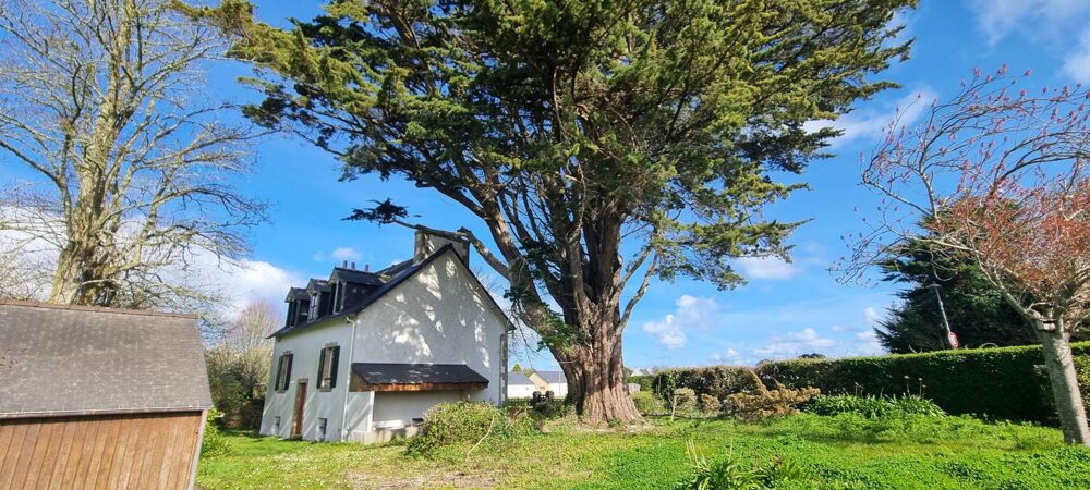 Maison néo bretonne / bourgeoise avec fort potentiel au bourg de Plougasnou