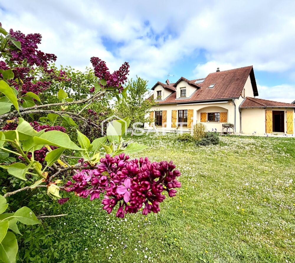A Macheren, magnifique et lumineuse maison d'architecte de 172 m2, 4 chambres, terrain de près de 10 ares au calme