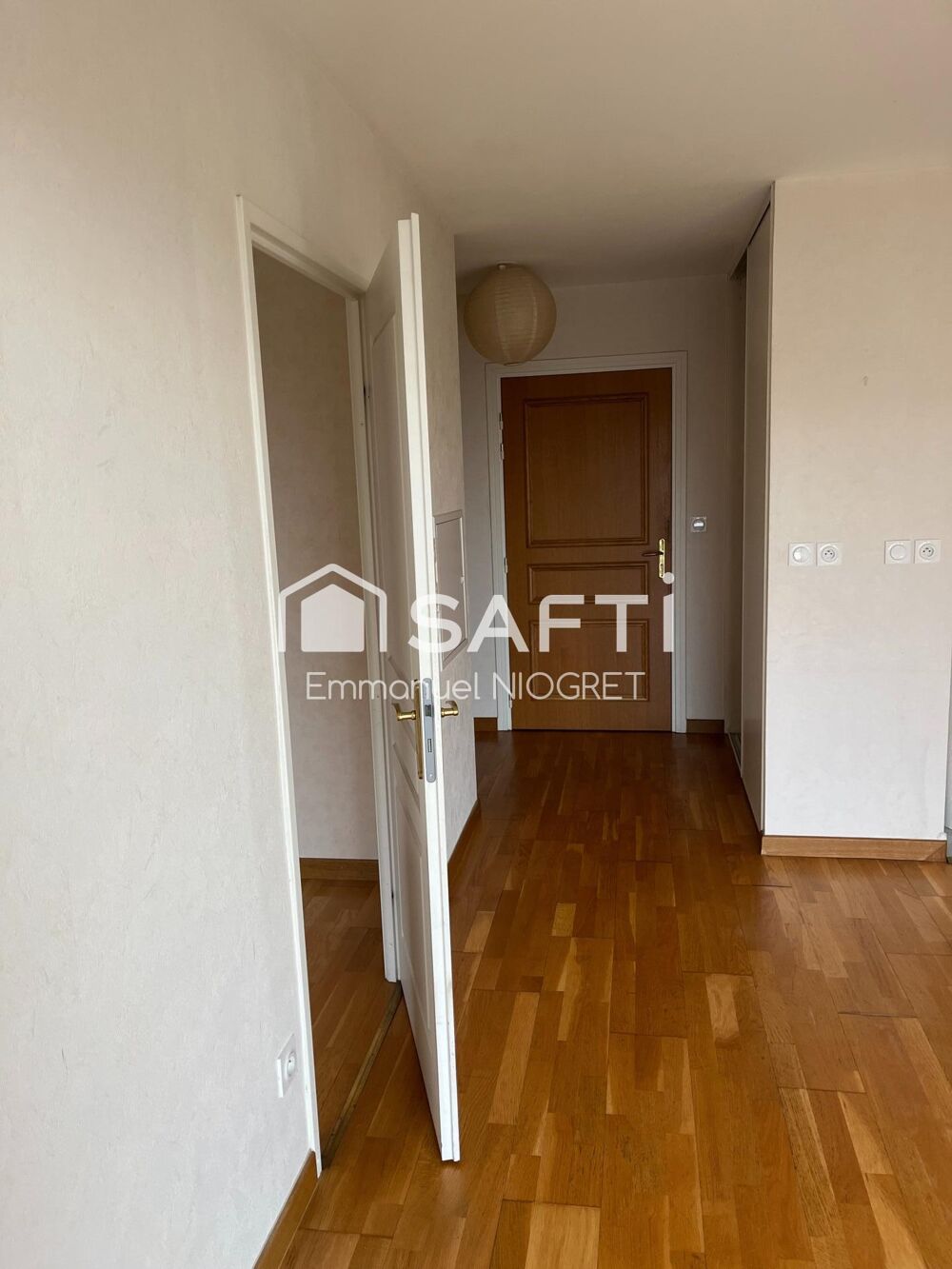 Vente Appartement Superbe T2 45 m2 de 2013 avec terrasse et garage Dijon
