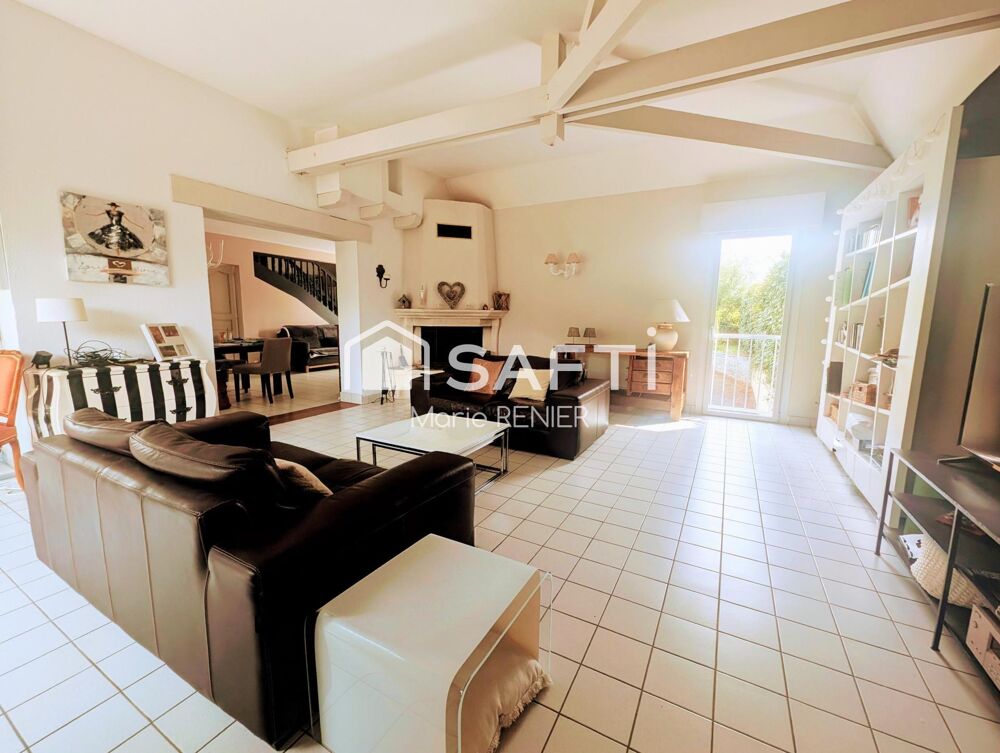 Maison familiale de 210 m²  Sainte-Melaine-sur-Aubance