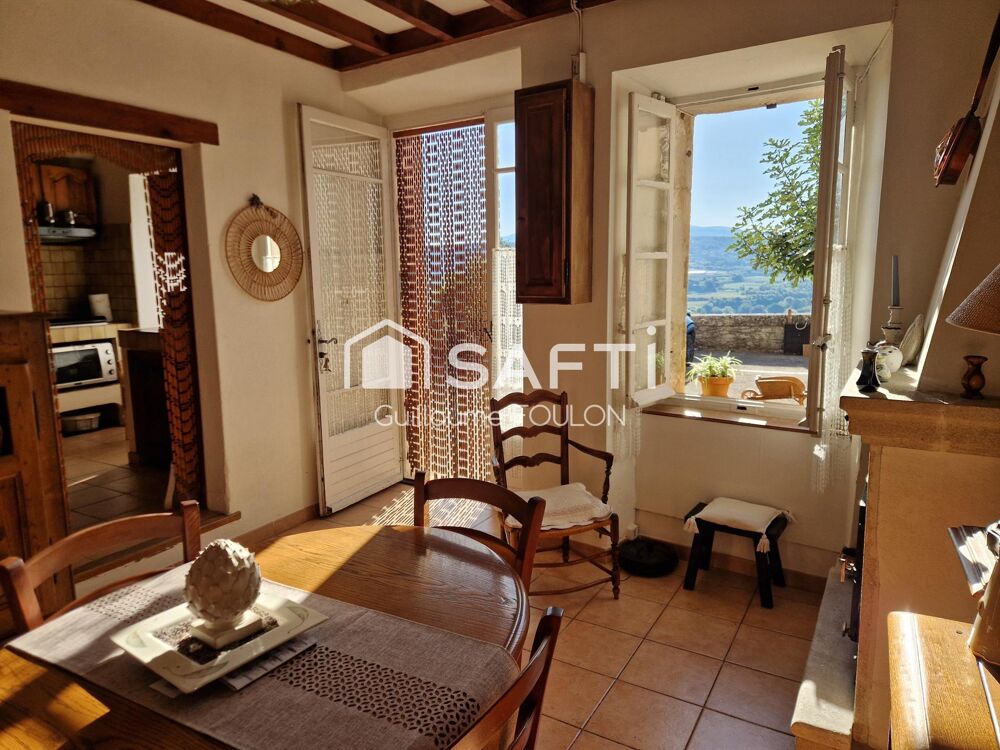 Vente Maison Maison en pierre avec vue dominante et cour – Lacoste, village emblématique du Luberon Lacoste