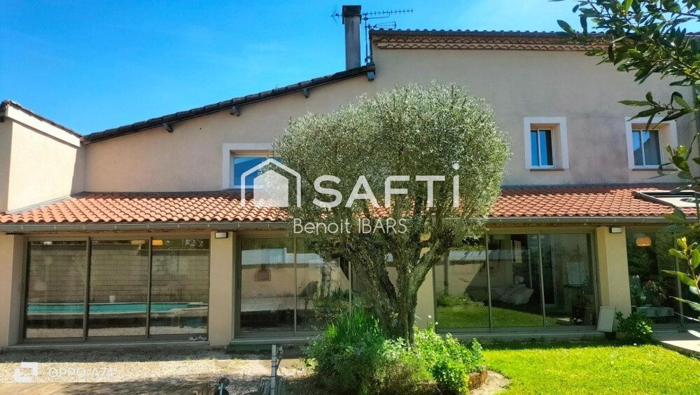 Vente Maison Ancienne maison de ville rénovée avec terrain et piscine Gaillac