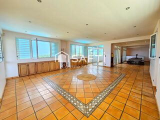  Maison � vendre 8 pi�ces 319 m�