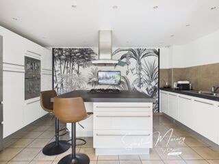  Maison � vendre 6 pi�ces 213 m�