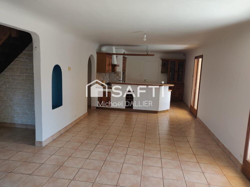 Vente Maison MAISON T8 DE 212m2 AVEC 5 CHAMBRES ET GARAGE. Le poinconnet