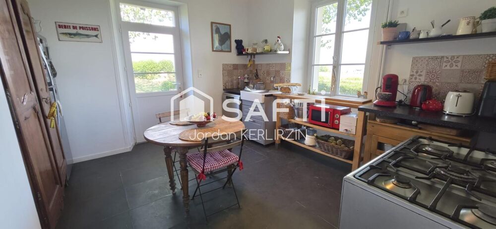 Maison de bourg de 131 m²  6 pièces  4 chambres  Terrain de 795 m²