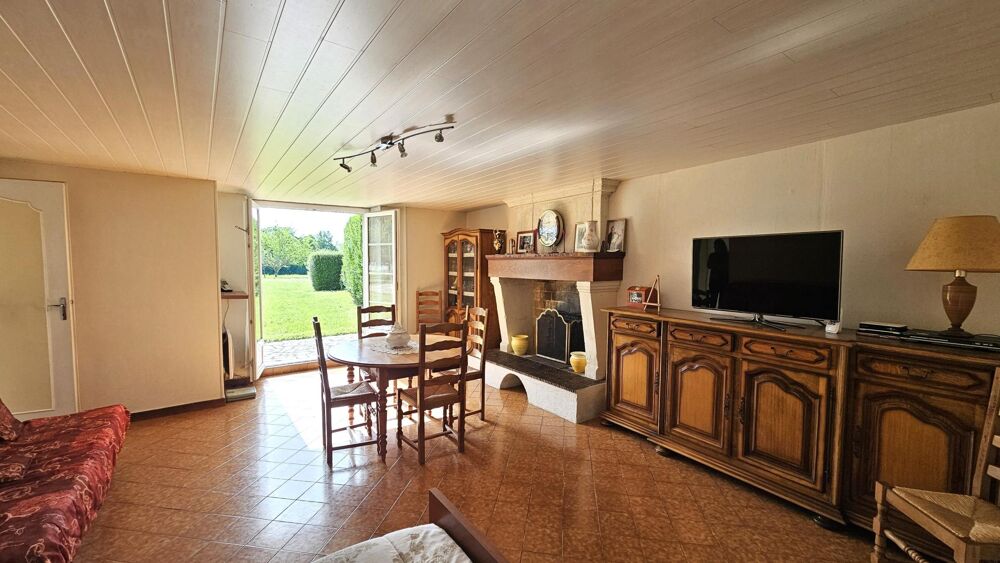 À 10 minutes de Barbezieux, charmant ensemble immobilier aux volumes généreux et au fort potentiel
