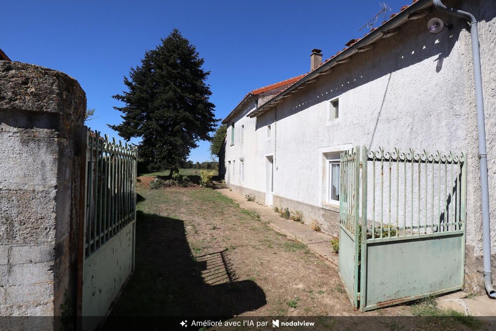 Vente Maison Maison 2 chambres à rénover sur terrain de 988m2 Londigny