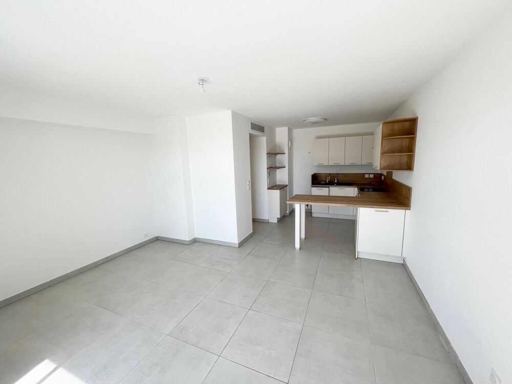 Fréjus appartement 2 pièces 47m2 dans résidence récente.