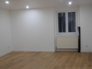  Appartement à louer 3 pièces 44 m²