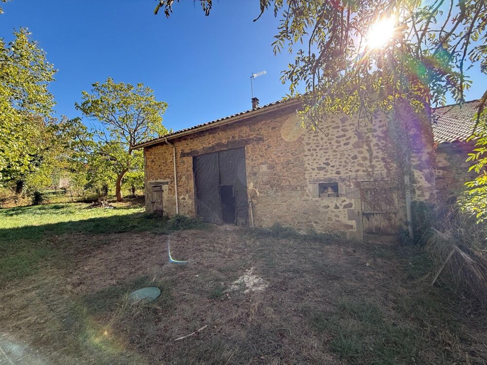 Vente Maison Maison 3 pièces avec de grandes dépendances Lesignac-durand