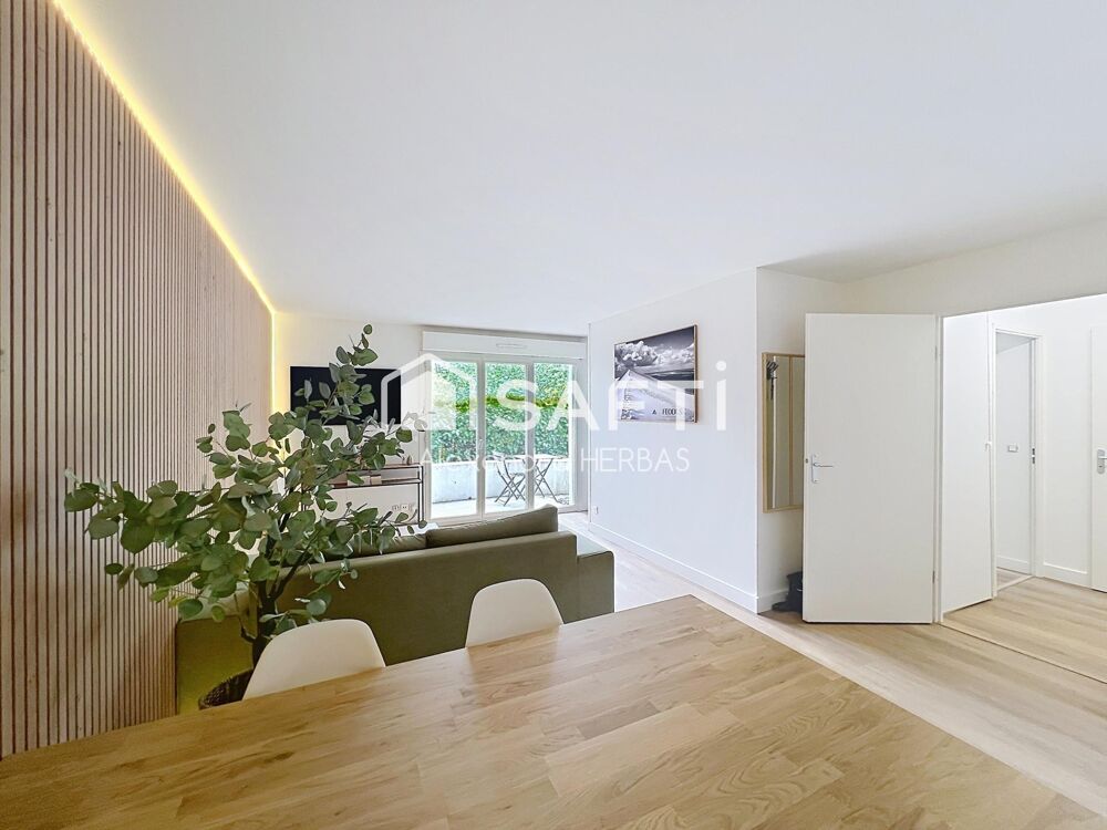 GRADIGNAN  T2 de 48 m² entièrement rénové  Résidence avec piscine et parking