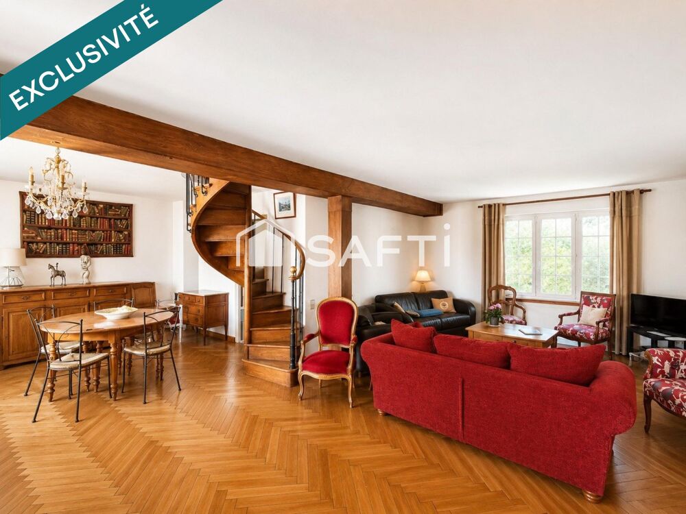Centre ville du Quesnoy - Maison de caractère, 5 chambres, terrasses et garages