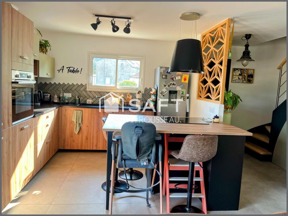 Maison très récente, 3 chambres, garage, jardin clos