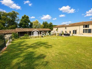 Vente Maison Une propriété charentaise d'exception, entièrement réhabilitée, au cœur de 4,5 ha Challignac