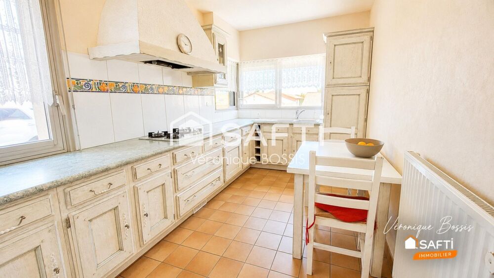 À deux pas du coeur de Dompierre-sur-Yon, la maison de plain-pied où il fait bon vivre
