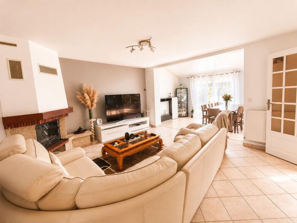 Vente Maison Belle Maison individuelle à Magny le Hongre Magny-le-hongre