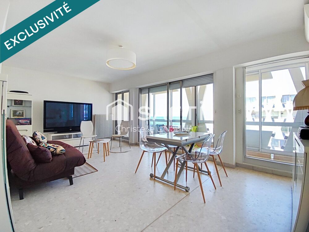 Vue mer exceptionnelle  Appartement avec accès direct à la plage et parking privatif