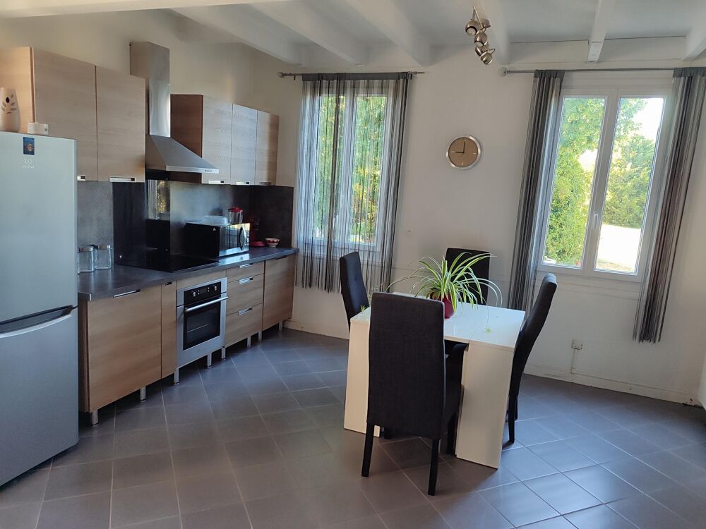 Vente Maison Maison charentaise � fort potentiel � Donnez vie � vos projets � Pons Pons