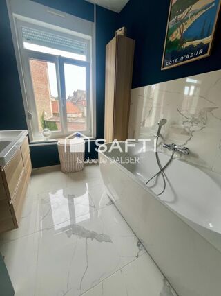  Maison  vendre 8 pices 260 m