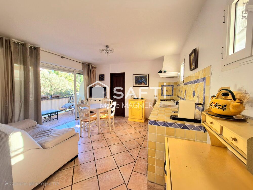 Vente Maison A rénover à votre goût : rare sur le secteur maison de ville T4 de 61m2  avec double terrasses, jardin privatif et garage, comme Cavalaire-sur-mer